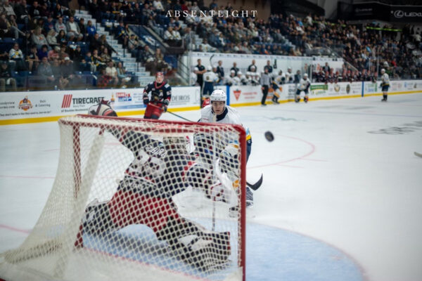 Bandits Hold Off Spruce Grove 4-3 and Win First Ever Game in Thompson Family Arena